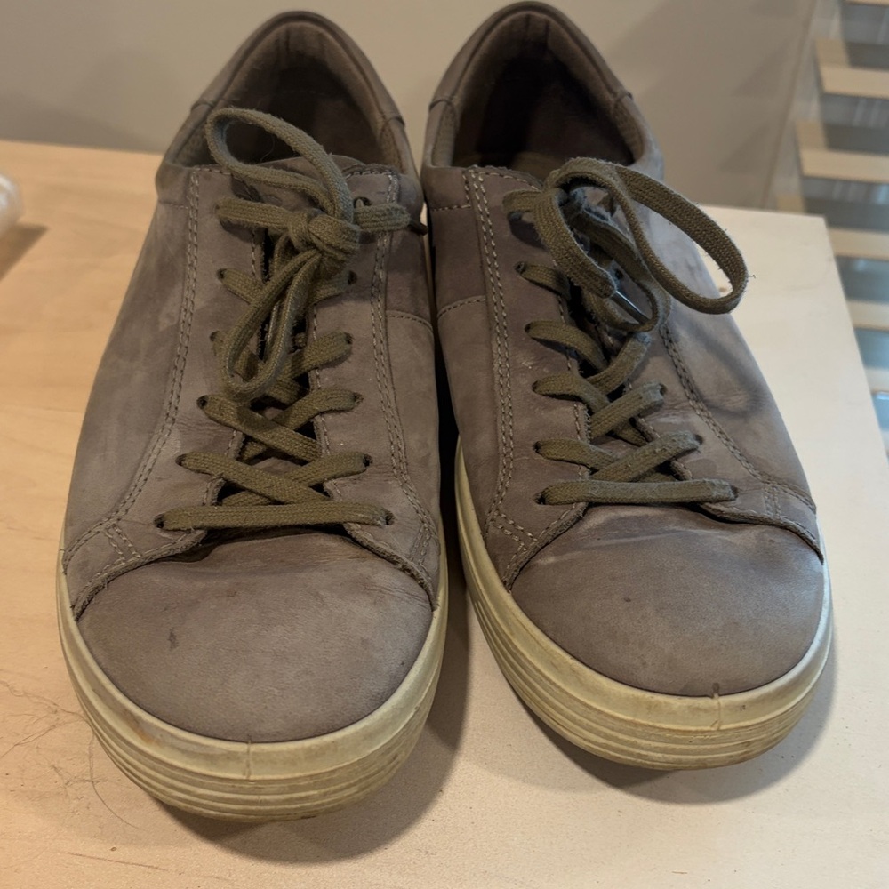 ECCO Women's Soft 7 Sneaker Warm Grey Leather Comfort Mint Sz Eu 40 US 9
